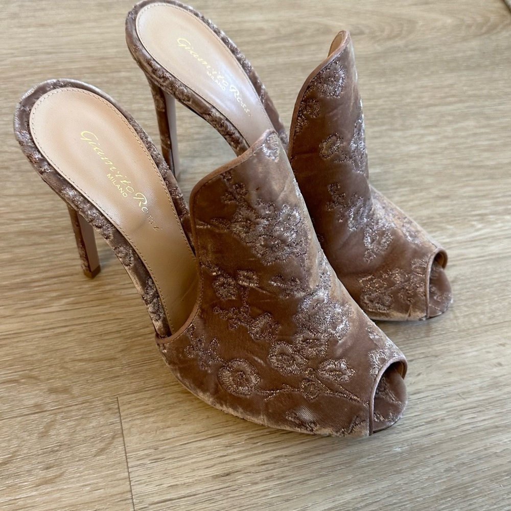 Giovanni Rossi sz 40 mauve shoes